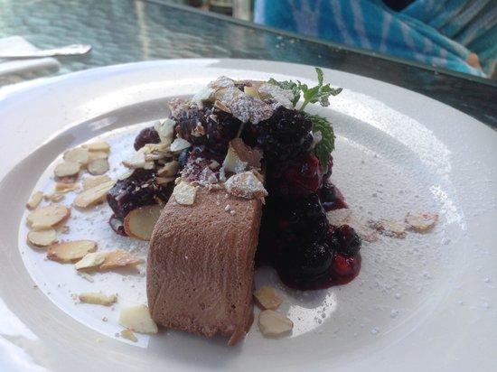 Aviation Poolside Cafe